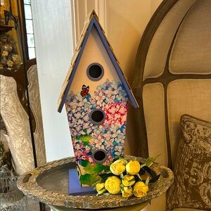NWT Lavish Home Hand-Painted Floral 18” Birdhouse